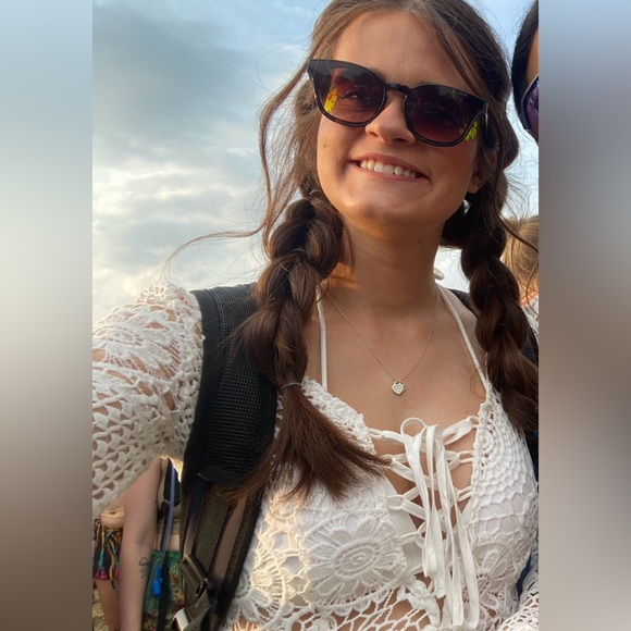 Pretty little thing white lace dress - Picture 1 of 2